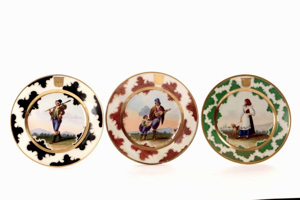 Tre piatti<BR>Napoli, met del XIX secolo  - Asta Ceramiche - Associazione Nazionale - Case d'Asta italiane