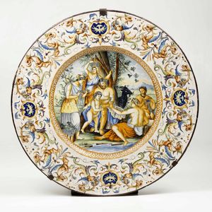 Coppia di grandi piatti<BR>Firenze, Manifattura Florentia Ars, primo quarto del XX secolo  - Asta Ceramiche - Associazione Nazionale - Case d'Asta italiane