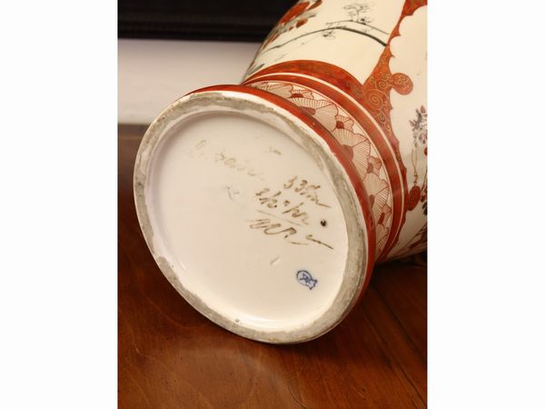 Vaso in porcellana di gusto orientale  - Asta Due collezioni pisane - Associazione Nazionale - Case d'Asta italiane