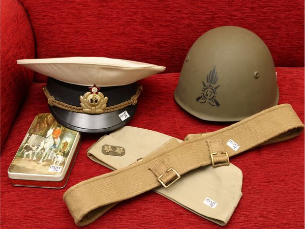 Militaria  - Asta Due collezioni pisane - Associazione Nazionale - Case d'Asta italiane