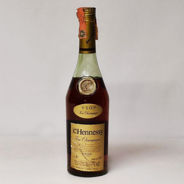 Hennessy VSOP, Fine Champagne Cognac  - Asta Sunset Spirits - Associazione Nazionale - Case d'Asta italiane