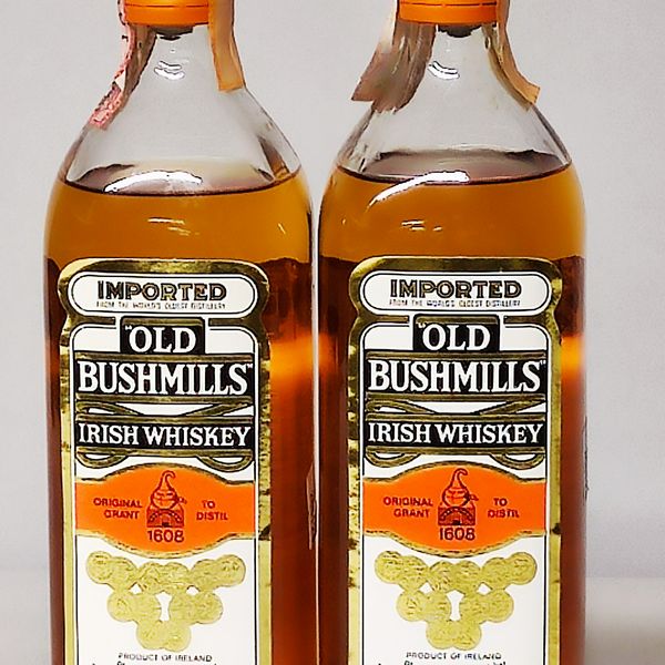 Old Bushmills, Irish Whiskey  - Asta Sunset Spirits - Associazione Nazionale - Case d'Asta italiane