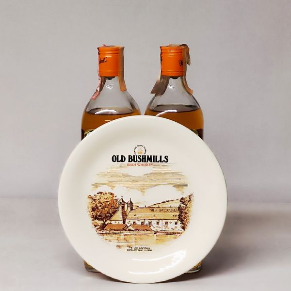 Old Bushmills, Irish Whiskey  - Asta Sunset Spirits - Associazione Nazionale - Case d'Asta italiane