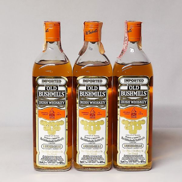 Old Bushmills, Irish Whiskey  - Asta Sunset Spirits - Associazione Nazionale - Case d'Asta italiane