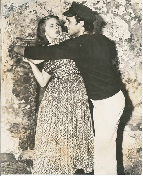 Aldo Tonti : Ingrid Bergman e Mario Vitale in una scena di Stromboli, prodotto e diretto da Roberto Rossellini  - Asta Fotografia - Associazione Nazionale - Case d'Asta italiane