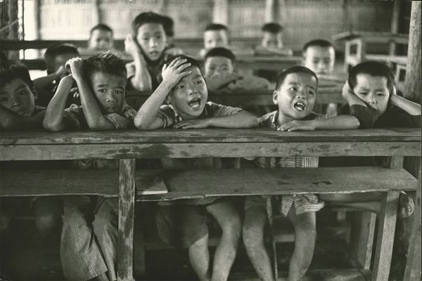 Calogero Cascio : Senza titolo (Vietnam, scuole di villaggio)  - Asta Fotografia - Associazione Nazionale - Case d'Asta italiane