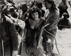 FEDERICO PATELLANI - Sophia Loren sul set del film Orgoglio e Passione