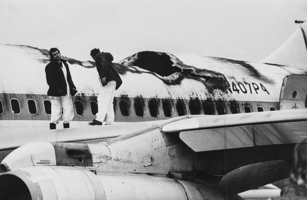 Vezio Sabatini : Pan Am - Attacco terroristico aereo, Fiumicino  - Asta Fotografia - Associazione Nazionale - Case d'Asta italiane