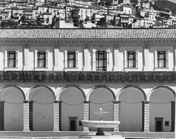 Luigi Spina : Certosa di Padula - Il chiostro maggiore  - Asta Fotografia - Associazione Nazionale - Case d'Asta italiane