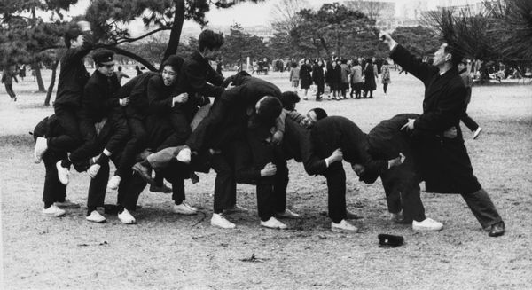 Paolo Di Paolo : Studenti, Giappone  - Asta Fotografia - Associazione Nazionale - Case d'Asta italiane