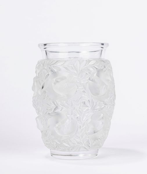 Vaso in cristallo modello Bagatelle, Rene Lalique. Secolo XX  - Asta Arredi  - Associazione Nazionale - Case d'Asta italiane