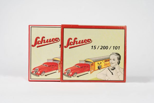 Schuco : Garage con auto modello 15/200/101  - Asta Giocattoli d'Epoca - Associazione Nazionale - Case d'Asta italiane