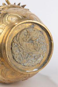 Coppia di vasi in bronzo. Giappone, secolo XX  - Asta Incanti d'Asia - Associazione Nazionale - Case d'Asta italiane