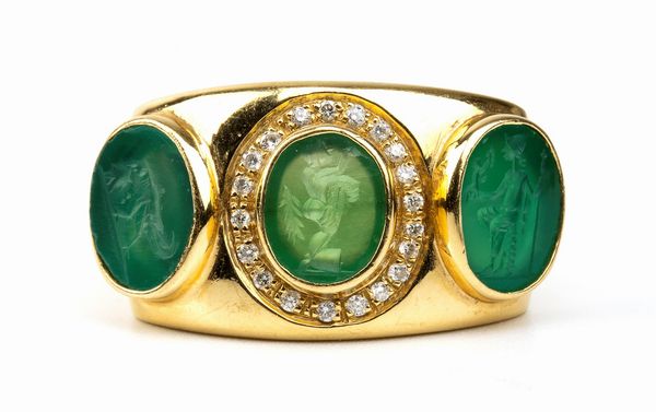 Anello in stile archeologico in oro con diamanti e paste vitree verdi  - Asta Gioielli, orologi, argenti e penne - Associazione Nazionale - Case d'Asta italiane