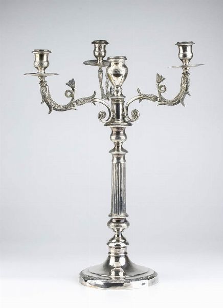 Candelabro italiano in argento - 1872-1935  - Asta Gioielli, orologi, argenti e penne - Associazione Nazionale - Case d'Asta italiane