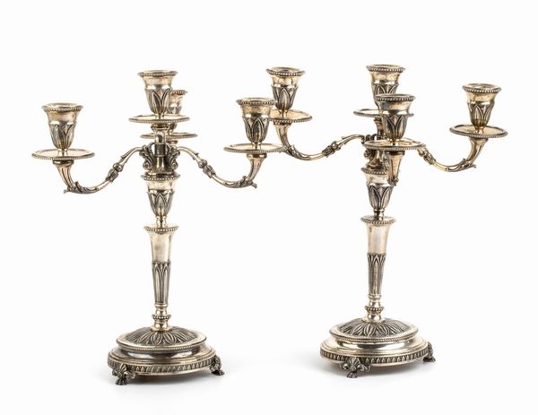 Coppia di candelabri italiani in argento - 1935-1945  - Asta Gioielli, orologi, argenti e penne - Associazione Nazionale - Case d'Asta italiane