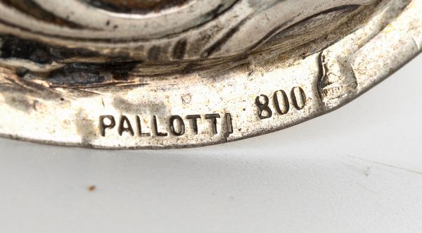 Scatola e lucerna in argento - inizio XX secolo  - Asta Gioielli, orologi, argenti e penne - Associazione Nazionale - Case d'Asta italiane