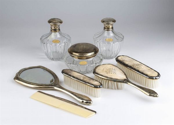 Set toilette italiano in argento e vetro molato - anni '50 del XX secolo  - Asta Gioielli, orologi, argenti e penne - Associazione Nazionale - Case d'Asta italiane