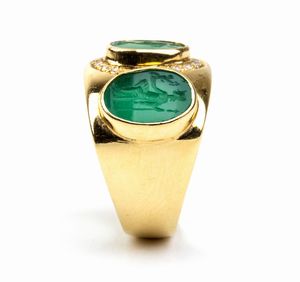 Anello in stile archeologico in oro con diamanti e paste vitree verdi  - Asta Gioielli, orologi, argenti e penne - Associazione Nazionale - Case d'Asta italiane