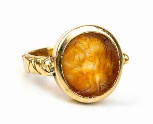 Anello in stile archeologico incastonato con corniola  - Asta Gioielli, orologi, argenti e penne - Associazione Nazionale - Case d'Asta italiane