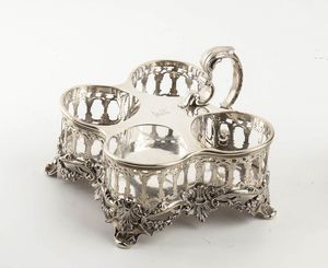 Rara cruet inglese William IV in argento con quattro bottiglie -  Londra 1836, maestri argentieri R J & S GARRARD  - Asta Gioielli, orologi, argenti e penne - Associazione Nazionale - Case d'Asta italiane