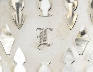 Coppia di cestini americani in argento - Inizio XX secolo, argentiere TIFFANY & Co.  - Asta Gioielli, orologi, argenti e penne - Associazione Nazionale - Case d'Asta italiane