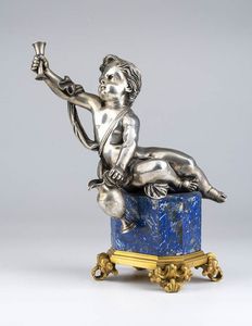 Putto in argento e lapislazzuli - inizio XX secolo  - Asta Gioielli, orologi, argenti e penne - Associazione Nazionale - Case d'Asta italiane