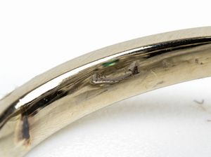 Anello in oro con smeraldo e diamanti  - Asta Gioielli, orologi, argenti e penne - Associazione Nazionale - Case d'Asta italiane