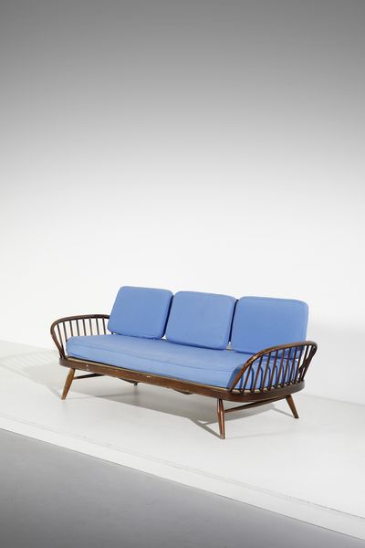 ERCOLANI LUCIAN RANDOLPH (1988 - 1976) : Divano mod. Studio Couch per Ercol  - Asta Asta 420 | DESIGN E ARTI DECORATIVE DEL NOVECENTO Online - Associazione Nazionale - Case d'Asta italiane