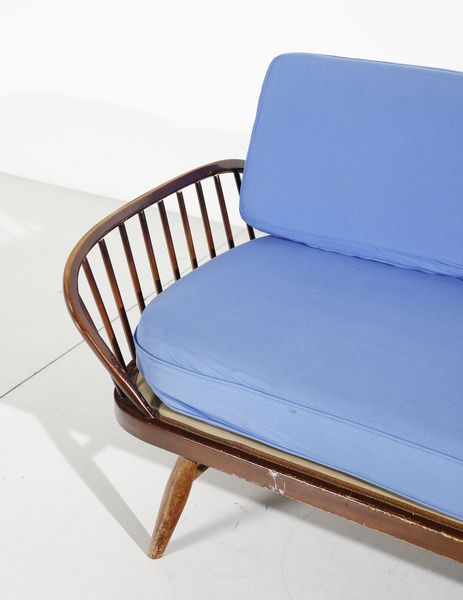 ERCOLANI LUCIAN RANDOLPH (1988 - 1976) : Divano mod. Studio Couch per Ercol  - Asta Asta 420 | DESIGN E ARTI DECORATIVE DEL NOVECENTO Online - Associazione Nazionale - Case d'Asta italiane