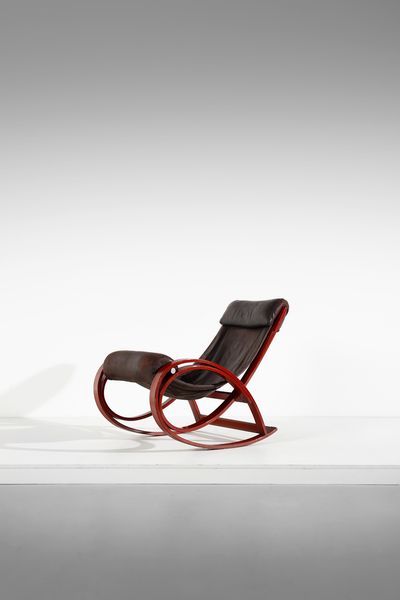 AULENTI GAE (1927 - 2012) : Poltrona a dondolo mod. Sgarsul per Poltronova  - Asta Asta 420 | DESIGN E ARTI DECORATIVE DEL NOVECENTO Online - Associazione Nazionale - Case d'Asta italiane