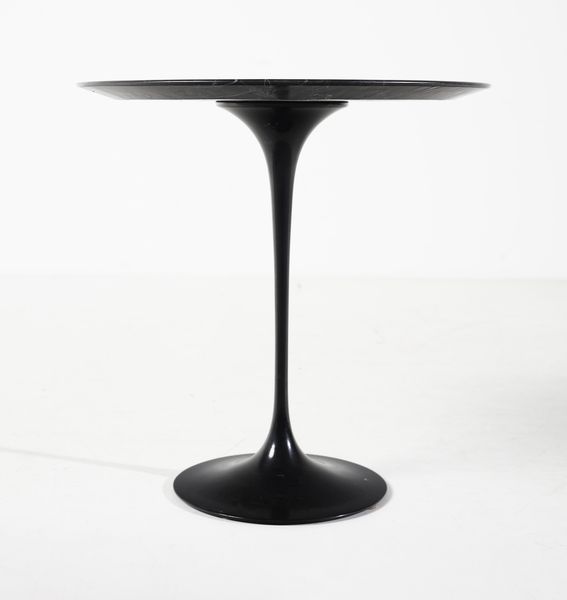 SAARINEN EERO (1910 - 1961) : Coppia di tavoli da salotto mod. Tulip per Knoll  - Asta Asta 420 | DESIGN E ARTI DECORATIVE DEL NOVECENTO Online - Associazione Nazionale - Case d'Asta italiane