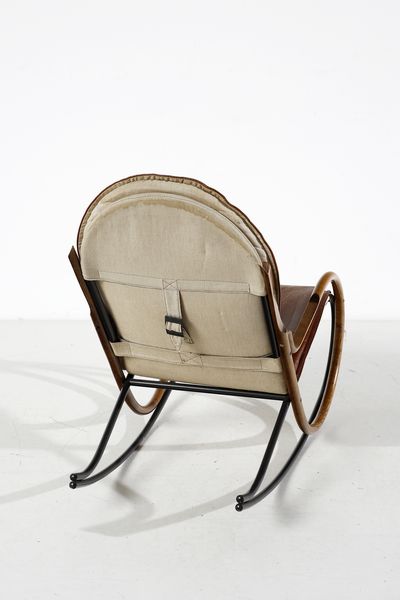 TUTTLE PAUL (1918 - 2002) : Poltrona a dondolo mod. Nonna per Strssle  - Asta Asta 420 | DESIGN E ARTI DECORATIVE DEL NOVECENTO Online - Associazione Nazionale - Case d'Asta italiane