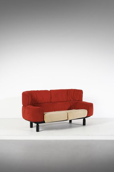 FRATTINI GIANFRANCO (1926 - 2004) : Divano a due posti mod. Bull per Cassina  - Asta Asta 420 | DESIGN E ARTI DECORATIVE DEL NOVECENTO Online - Associazione Nazionale - Case d'Asta italiane