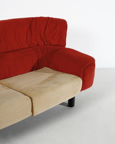 FRATTINI GIANFRANCO (1926 - 2004) : Divano a due posti mod. Bull per Cassina  - Asta Asta 420 | DESIGN E ARTI DECORATIVE DEL NOVECENTO Online - Associazione Nazionale - Case d'Asta italiane