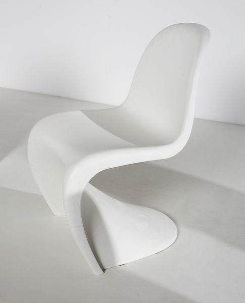 PANTON VERNER (1926 - 1998) : Lotto di otto sedie mod. Panton Chair per Vitra  - Asta Asta 420 | DESIGN E ARTI DECORATIVE DEL NOVECENTO Online - Associazione Nazionale - Case d'Asta italiane