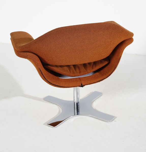 LAVIANI PIETRO FERRUCCIO (n. 1960) : Coppia di poltrone girevoli mod. Cove per Molteni  - Asta Asta 420 | DESIGN E ARTI DECORATIVE DEL NOVECENTO Online - Associazione Nazionale - Case d'Asta italiane