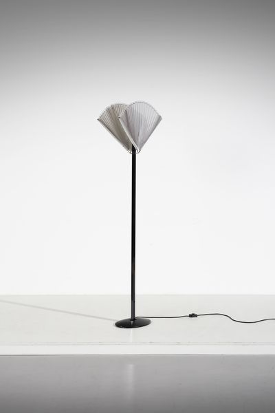 SCARPA AFRA (1937-2011) & TOBIA (n. 1935) : Lampada da terra mod. Butterfly per Flos  - Asta Asta 420 | DESIGN E ARTI DECORATIVE DEL NOVECENTO Online - Associazione Nazionale - Case d'Asta italiane