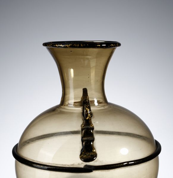 FERRO TOSO BAROVIER : attribuito. Vaso biansato in vetro pagliesco decorato con applicazioni di vetro nero con foglia d'oro  - Asta Asta 420 | DESIGN E ARTI DECORATIVE DEL NOVECENTO Online - Associazione Nazionale - Case d'Asta italiane