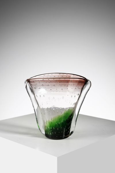 MANIFATTURA MURANESE : Vaso in vetro trasparente, decorato sul corpo da bolle e sfumature in vetro colorato  - Asta Asta 420 | DESIGN E ARTI DECORATIVE DEL NOVECENTO Online - Associazione Nazionale - Case d'Asta italiane