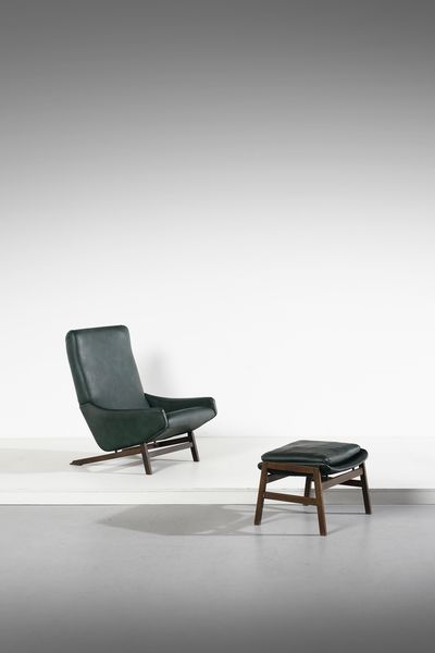 FRATTINI GIANFRANCO (1926 - 2004) : Poltrona mod. 880 con poggiapiedi mod. 849 per Figli di Amedeo Cassina  - Asta Asta 420 | DESIGN E ARTI DECORATIVE DEL NOVECENTO Online - Associazione Nazionale - Case d'Asta italiane