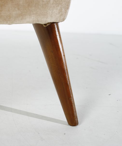 PONTI GIO (1891 - 1979) : Coppia di poltrone per Cassina  - Asta Asta 420 | DESIGN E ARTI DECORATIVE DEL NOVECENTO Online - Associazione Nazionale - Case d'Asta italiane