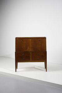 BORSANI OSVALDO (1911 - 1985) : nello stile di. Mobiletto da soggiorno  - Asta Asta 420 | DESIGN E ARTI DECORATIVE DEL NOVECENTO Online - Associazione Nazionale - Case d'Asta italiane