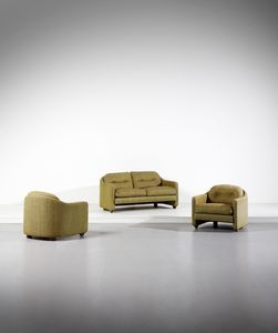 MANIFATTURA ITALIANA - Lotto composto da un divano a due posti e una coppia di poltrone