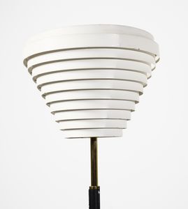 AALTO ALVAR (1898 - 1976) : Lampada da terra mod. A805 per Valaistutyo  - Asta Asta 420 | DESIGN E ARTI DECORATIVE DEL NOVECENTO Online - Associazione Nazionale - Case d'Asta italiane