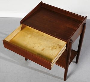 MOGENSEN BORGE (1914 - 1972) : Coppia di comodini mod. 148 per Soborg Mobler  - Asta Asta 420 | DESIGN E ARTI DECORATIVE DEL NOVECENTO Online - Associazione Nazionale - Case d'Asta italiane