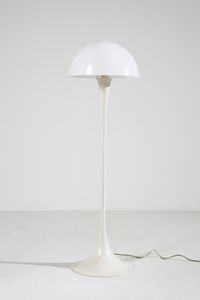 PANTON VERNER (1926 - 1998) : Coppia di lampade da terra mod. Panthella per Louis Poulsen  - Asta Asta 420 | DESIGN E ARTI DECORATIVE DEL NOVECENTO Online - Associazione Nazionale - Case d'Asta italiane