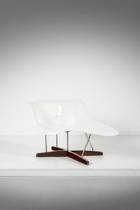 EAMES CHARLES (1907-1978) & RAY (1912-1988) - Chaise longue mod. La Chaise per Vitra