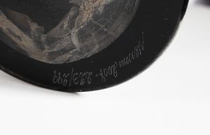 DORDONI RODOLFO (n. 1954) : Vaso mod. Regina per Venini in vetro nero incamiciato con superficie esterna parzialmente acidata e ad effetto metallico  - Asta Asta 420 | DESIGN E ARTI DECORATIVE DEL NOVECENTO Online - Associazione Nazionale - Case d'Asta italiane