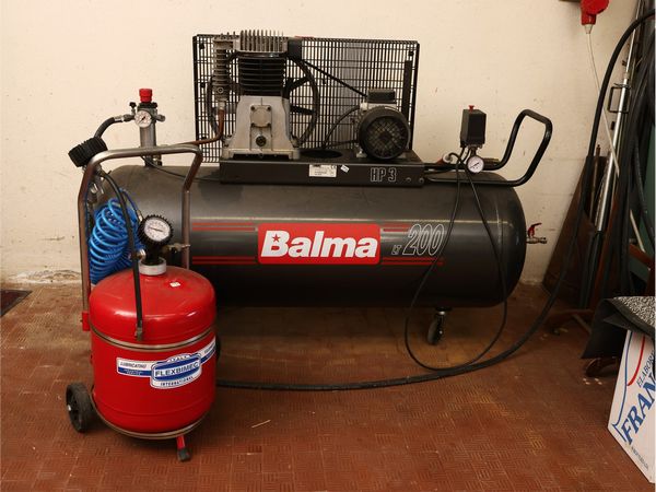 Compressore Balma HP3 200 lt  - Asta Una villa fiorentina. Arredi e Dipinti Antichi. Arte Contemporanea - Associazione Nazionale - Case d'Asta italiane